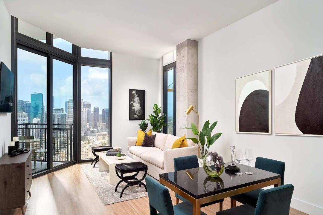 Luxury Living in the heart of Downtown Miami | 1 bed, 1 bath + Balcony | 869 Sq. ft