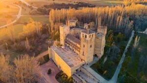CASTILNOVO, AUTHENTIC MEDIEVAL CASTLE COMPLEX JUST ONE HOUR FROM MADRID FOR SALE