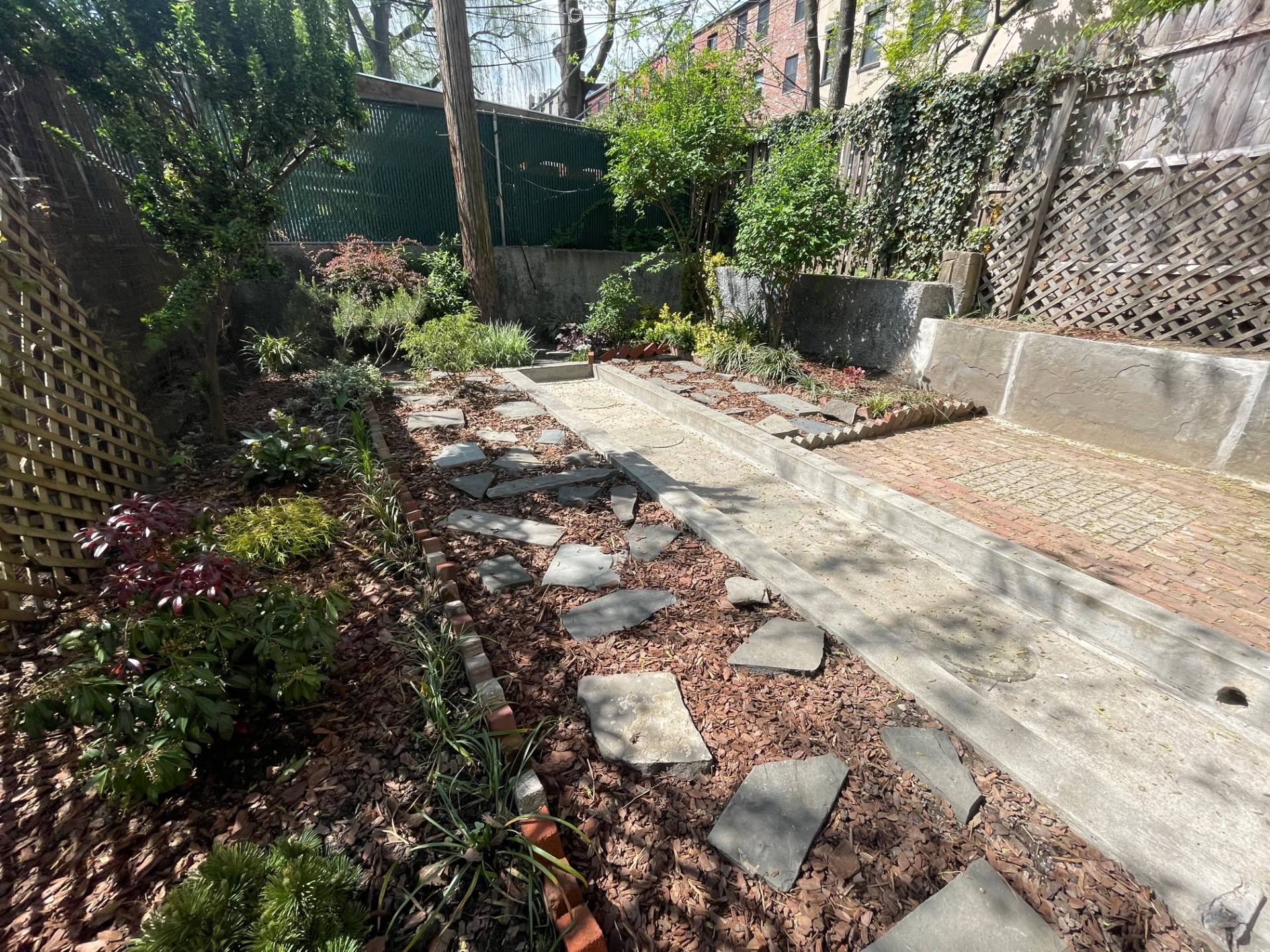 Charming 2 BR garden sanctuary in Boerum Hill