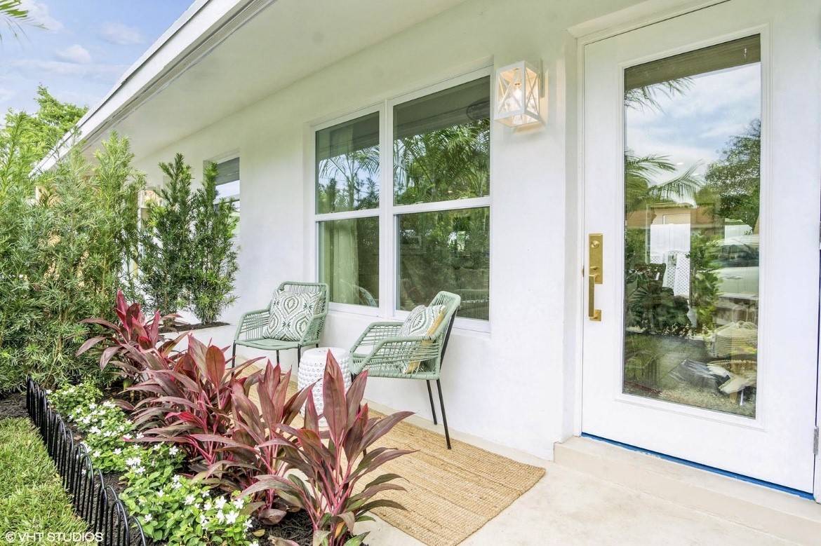 Renovated/Furnished Duplex in West Palm Beach