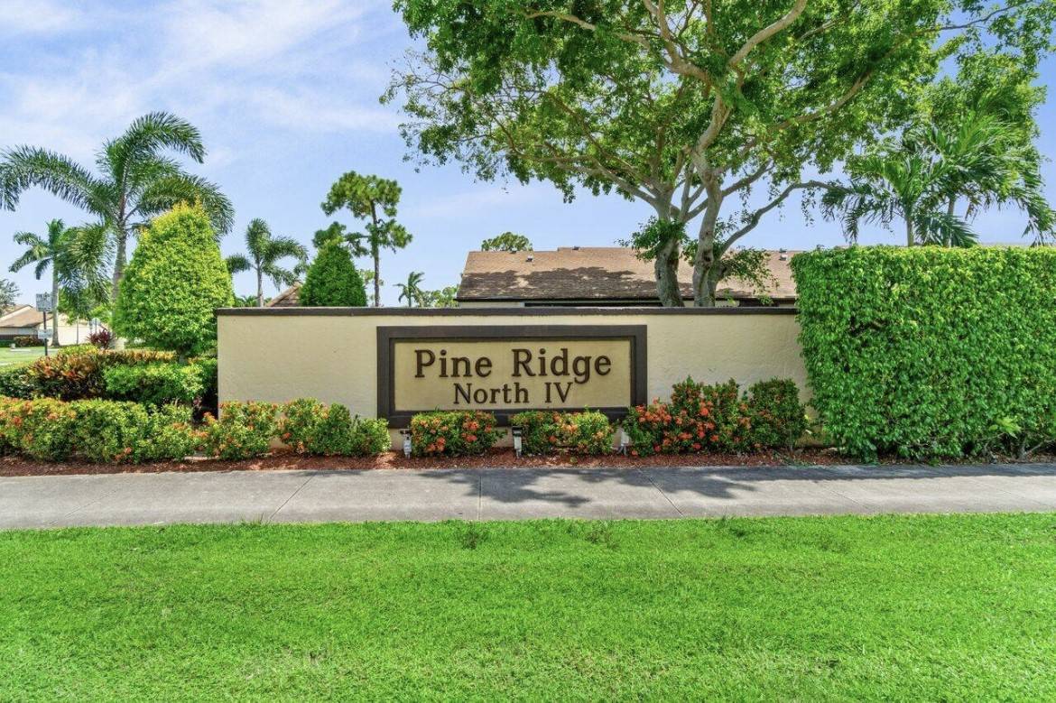 Spacious first floor condo in 55+ Pine Ridge North.
