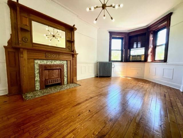 Bed Stuy Townhouse 1.5 Bedroom Sanctuary