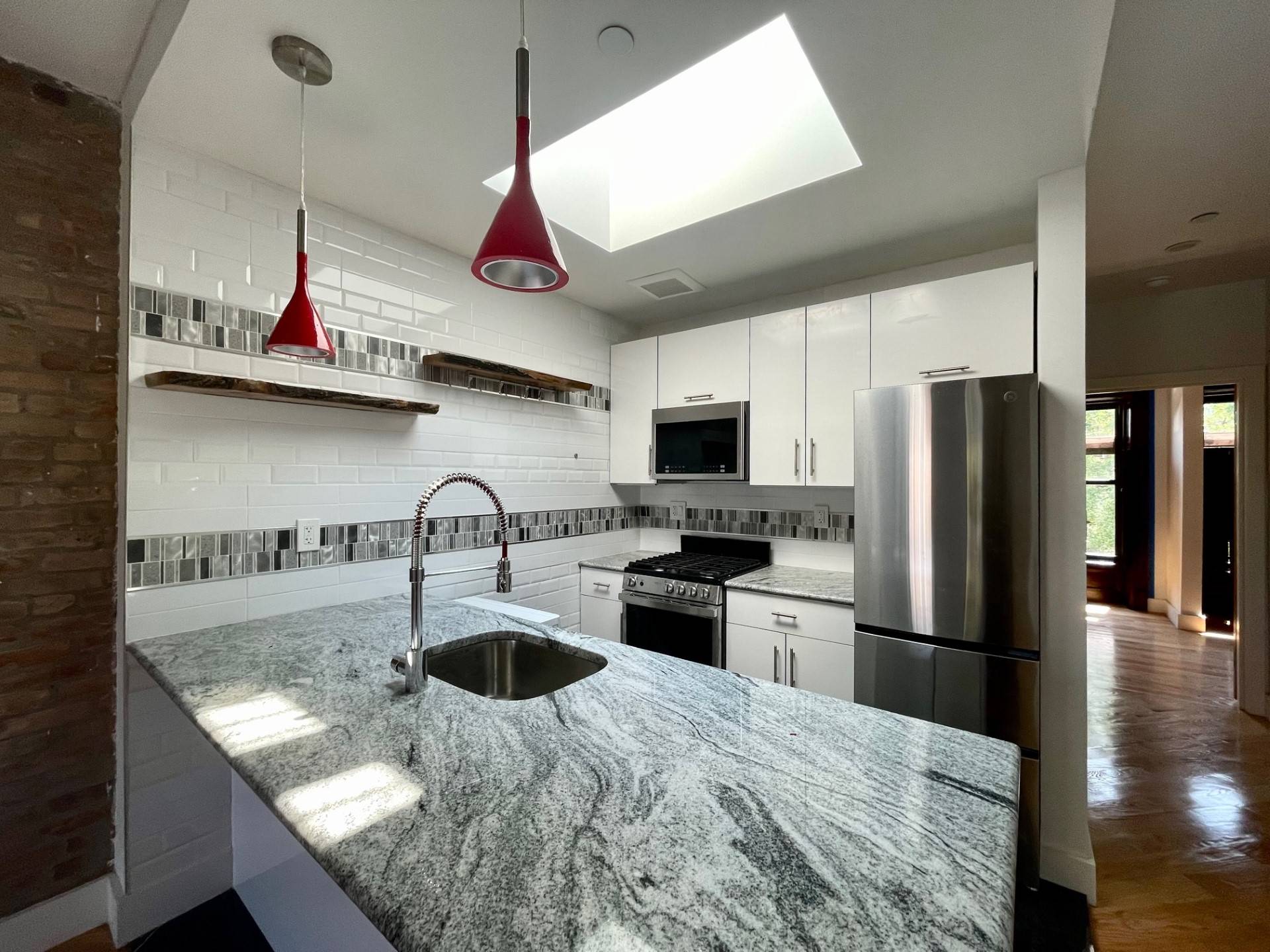 New Elegant 2 Bedroom Townhouse Sanctuary