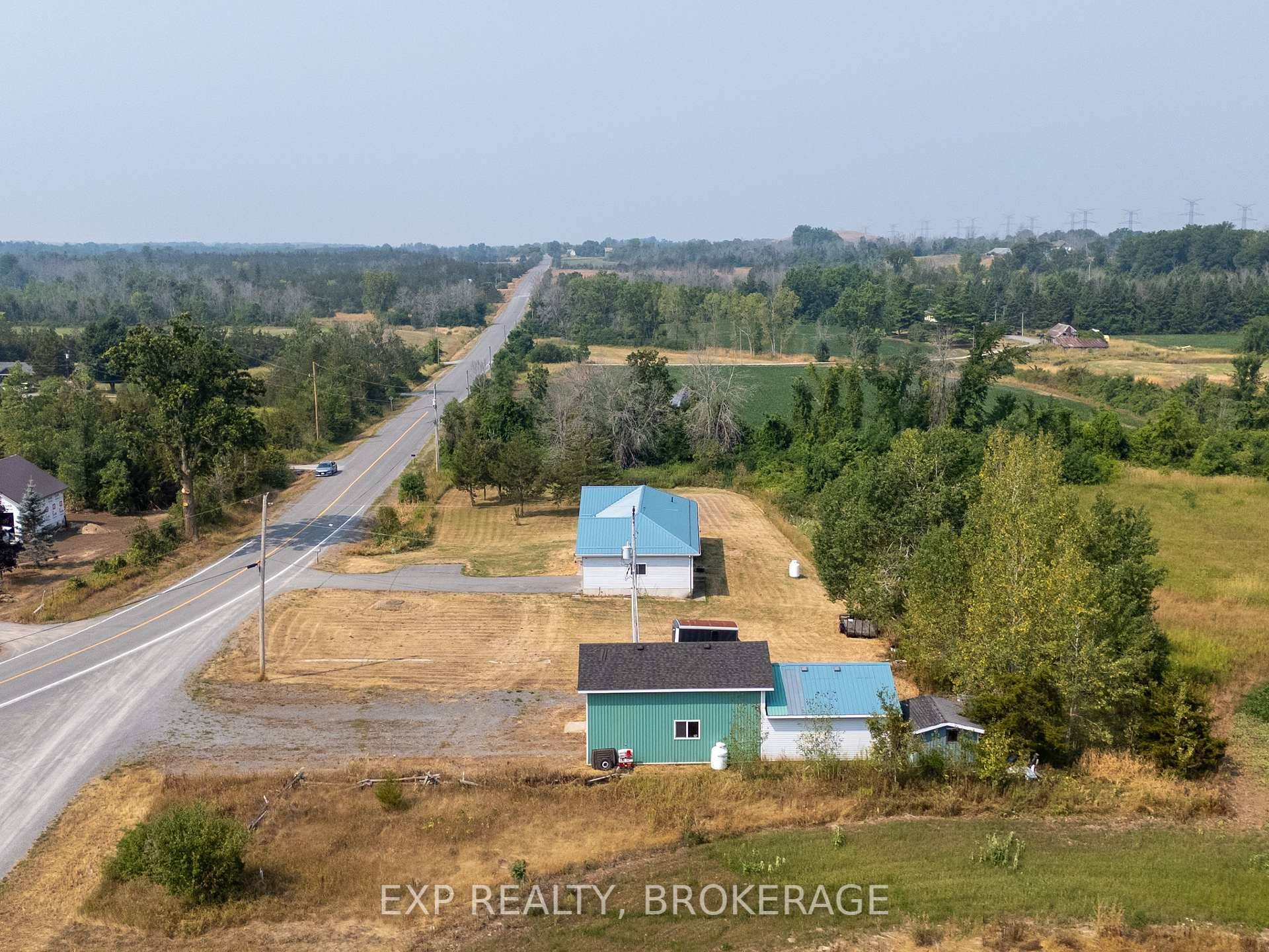 Commercial Business Opportunity with residential house !