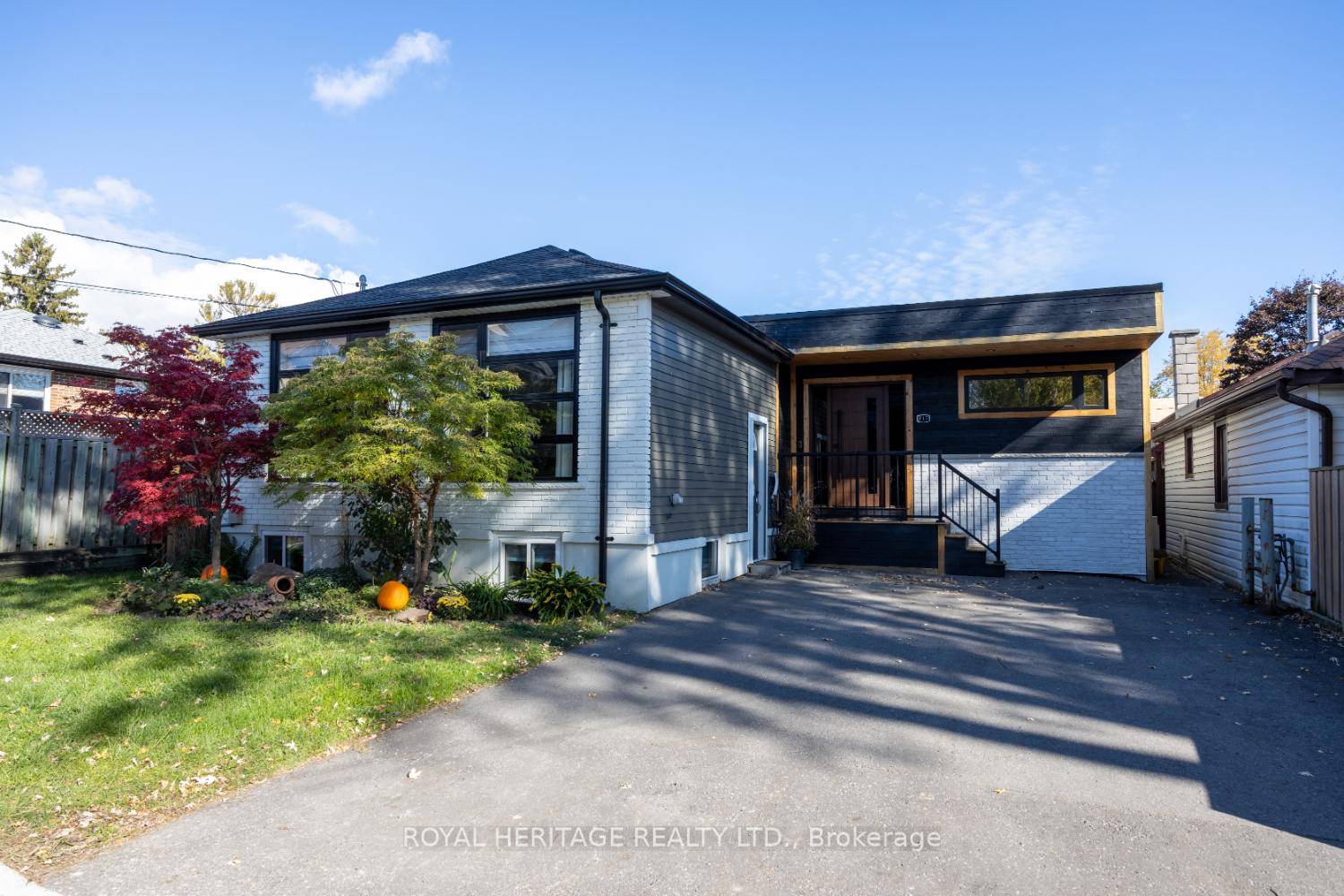 Welcome to this beautifully updated smart home tesla charger, ring doorbell, smart lights in addition, nest fire co2, and ecobee thermostat nestled in Pickering's sought after Frenchman's Bay community just ...