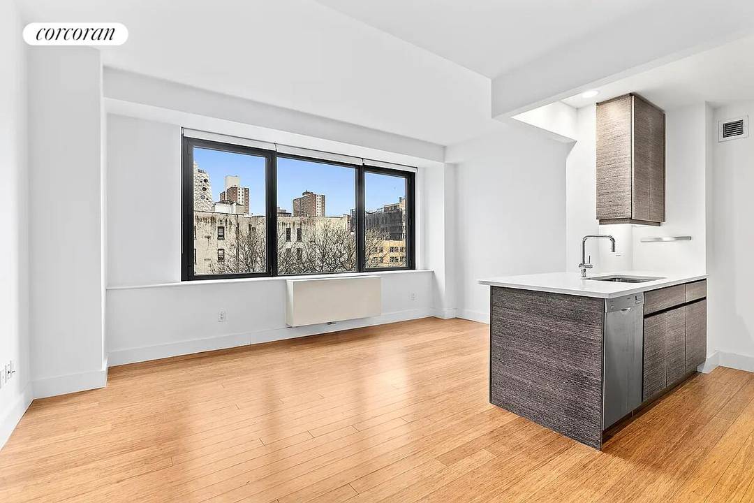 This sun drenched studio is ideally situated in the heart of Chelsea, just moments from the High Line, the Meatpacking District, and the West Village, and surrounded by an exceptional ...