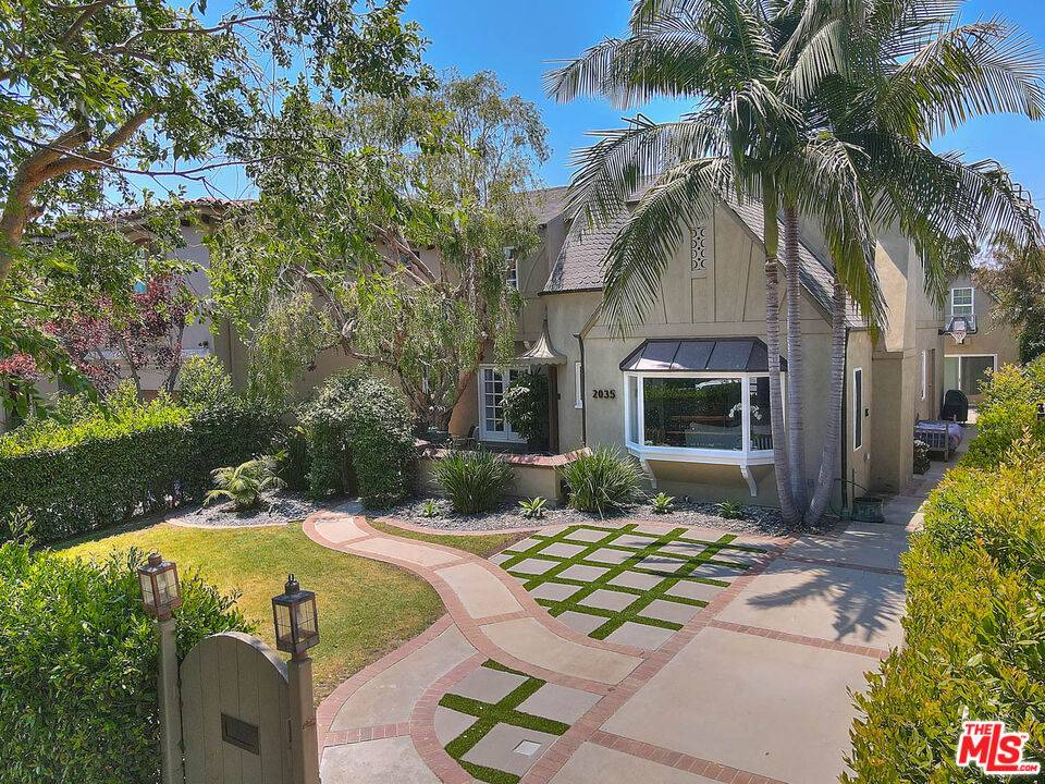 2035   Thayer Ave 6BR La
