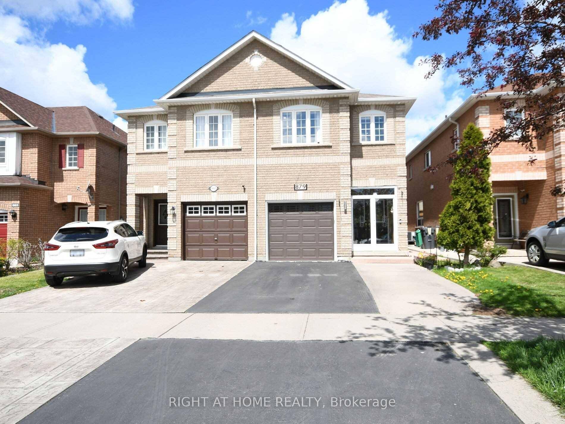 Beautiful Semi Detached Located In The High Demand Neighborhood Of Heartland, Just Step Away From Walmart, Costco, H amp ; M, Old Navy, All Major Banks, Grocery Stores, Restaurants, And ...