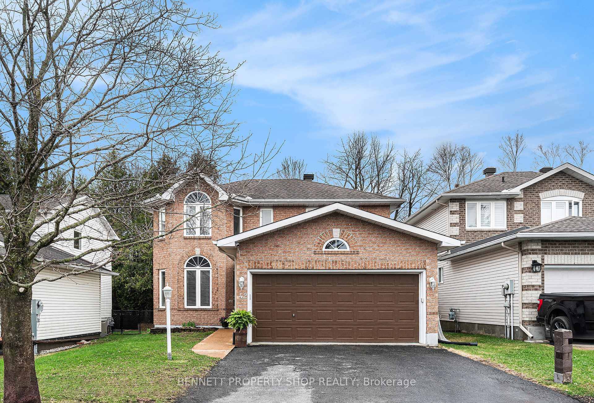 A stunning 3 Bed, 4 bath single family home backing onto private walking trails that lead to the Trans Canada Trail.