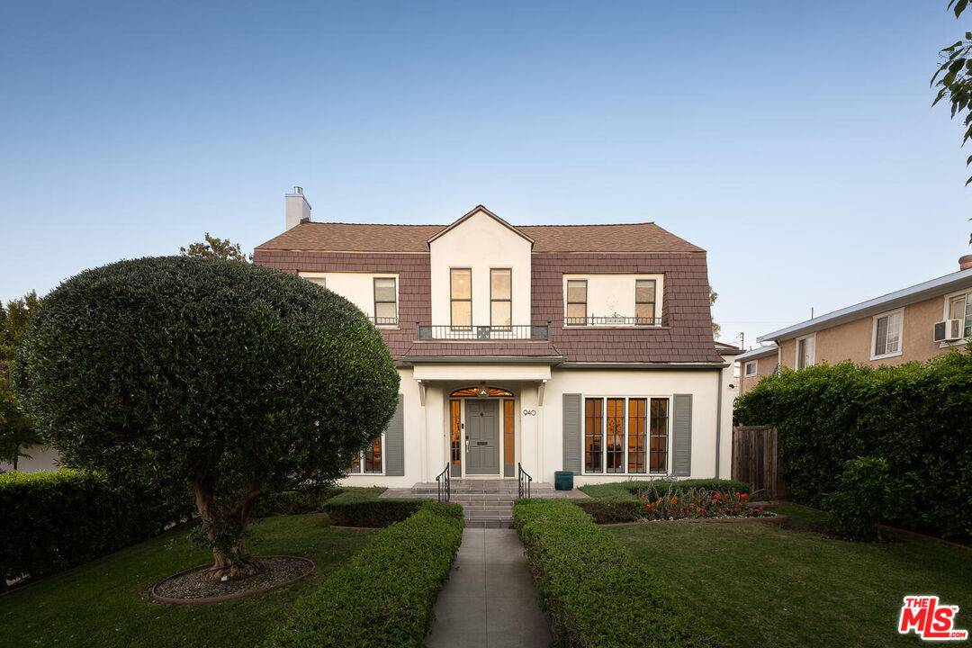 940 Westchester Pl 5BR La