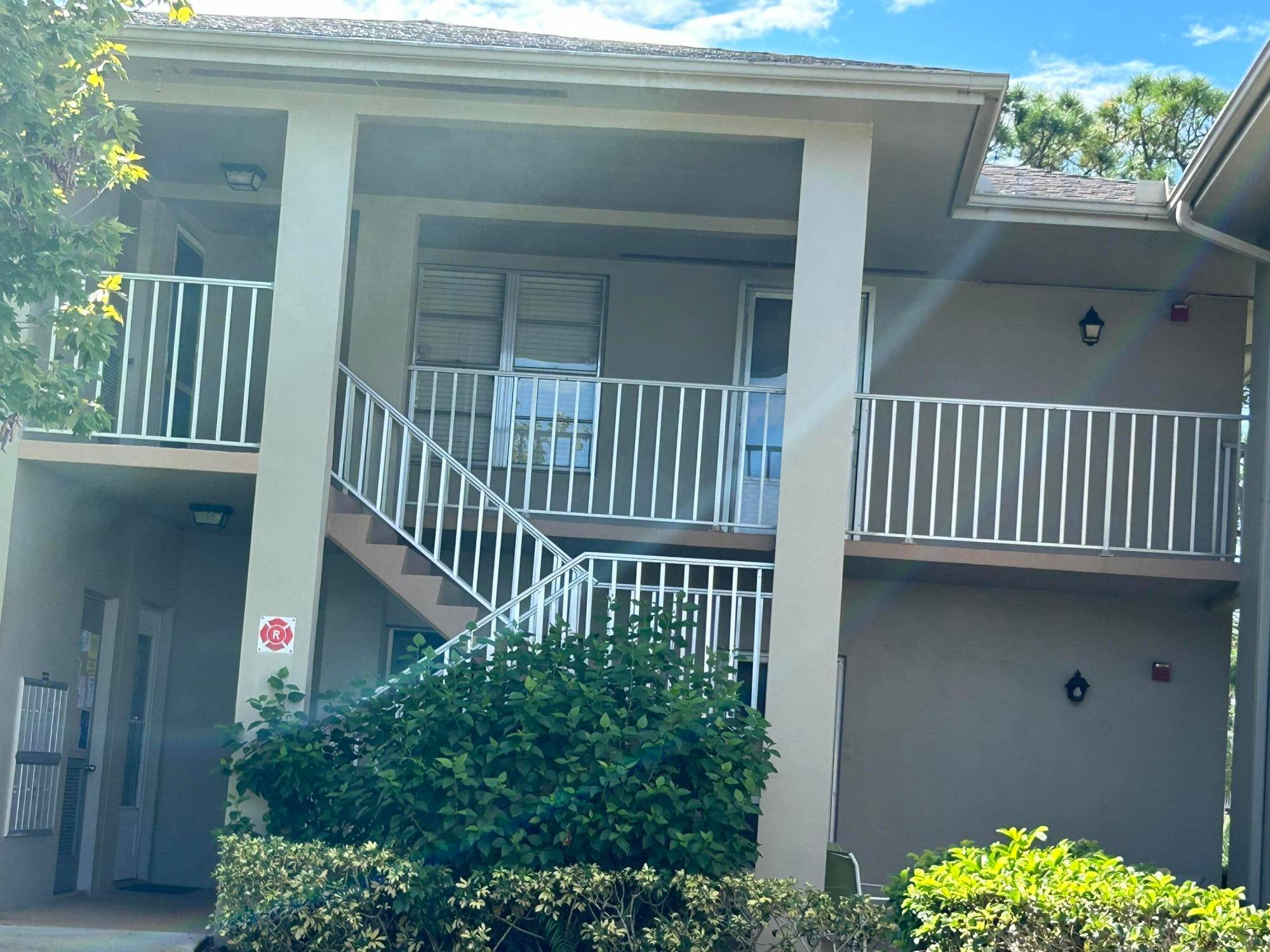 Enjoy the lifestyle in Vista St.