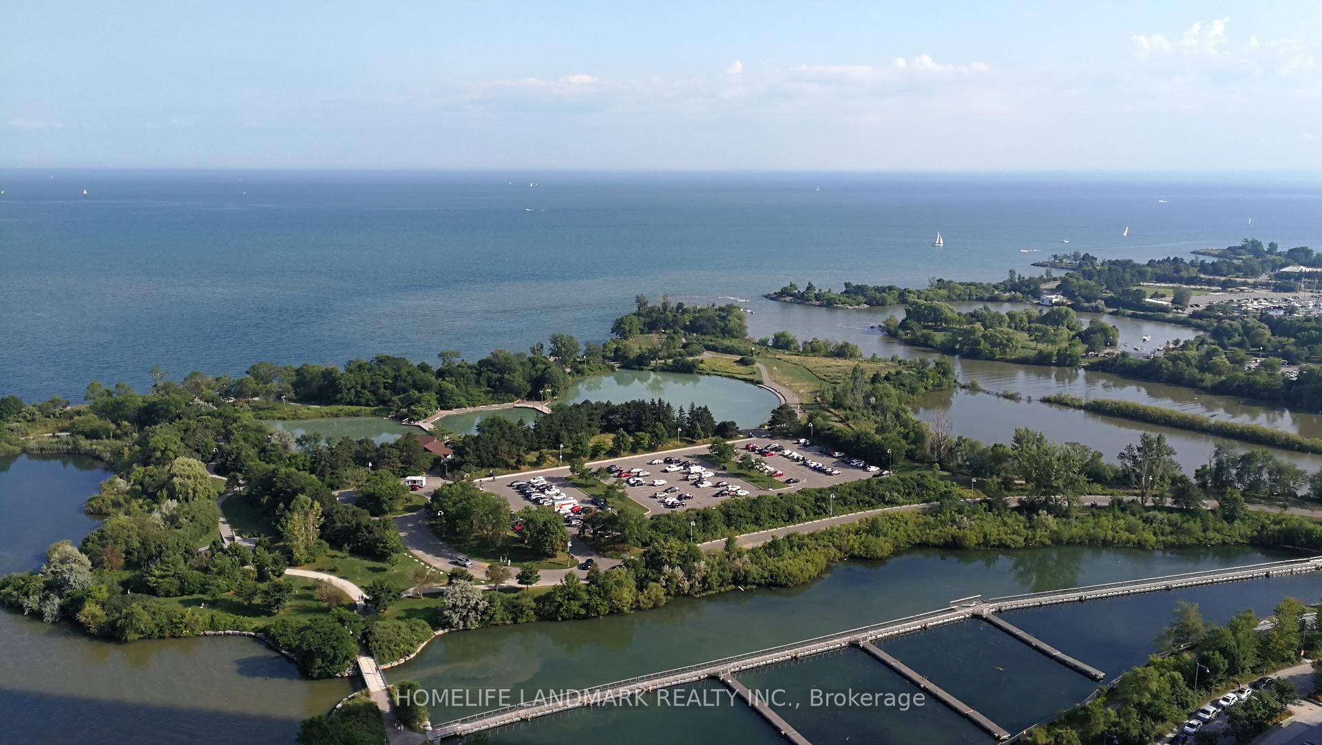 570 sq ft condo ! Welcome to this beautiful, open concept one bedroom suite offering breathtaking southwest views of Lake Ontario.