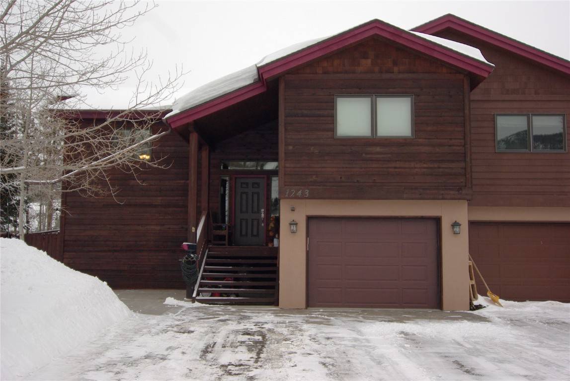 NEW IMPROVED PRICE ! Spectacular Buffalo and Red Mountain views with Southern Western exposure just steps from Willow Lake.