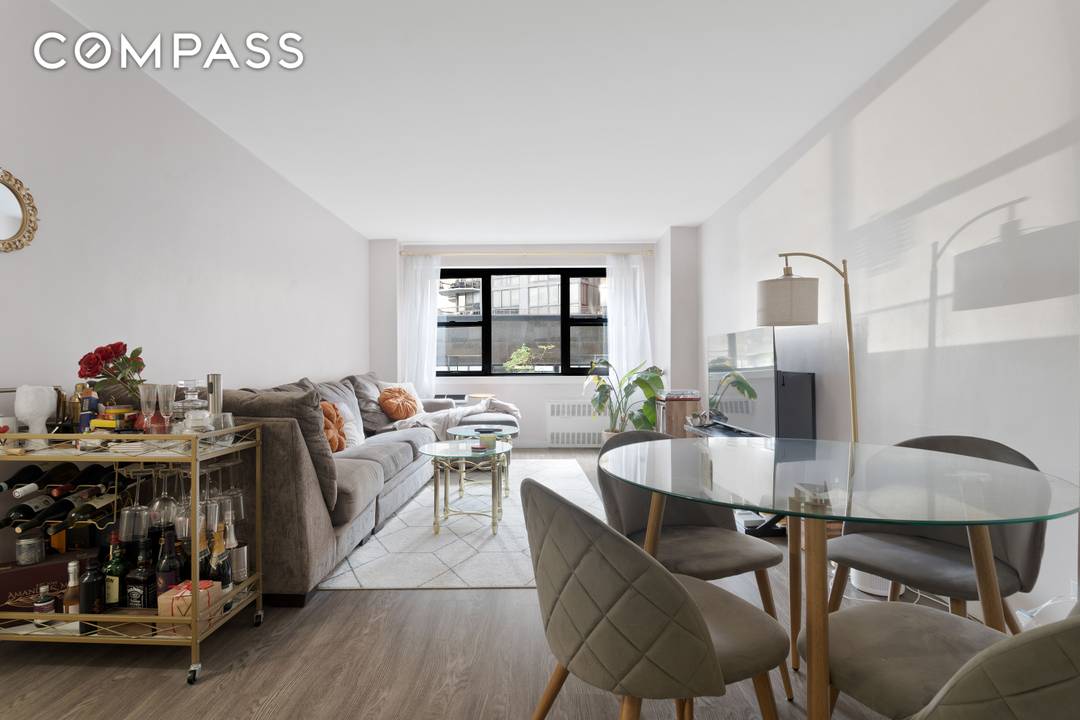 Looking for a modern, move in ready one bedroom ?