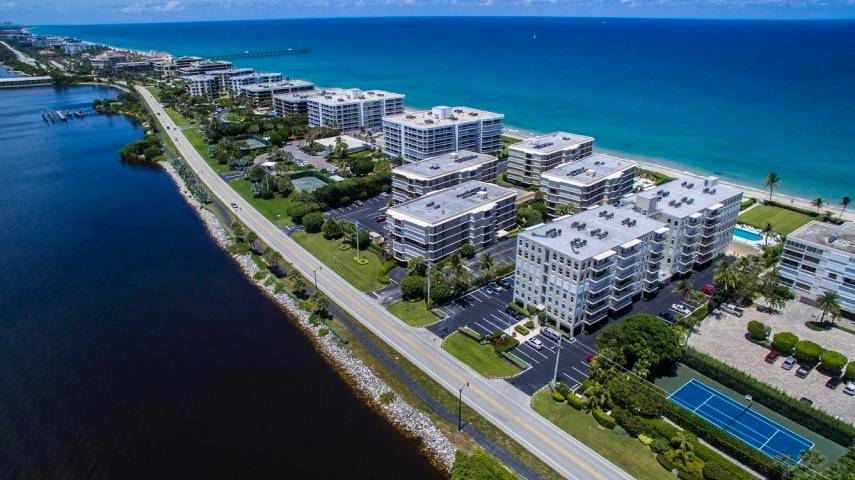 Spacious Deluxe 2 Bedroom, 2 Bath Split Bedroom Condo in Oceanfront Building.