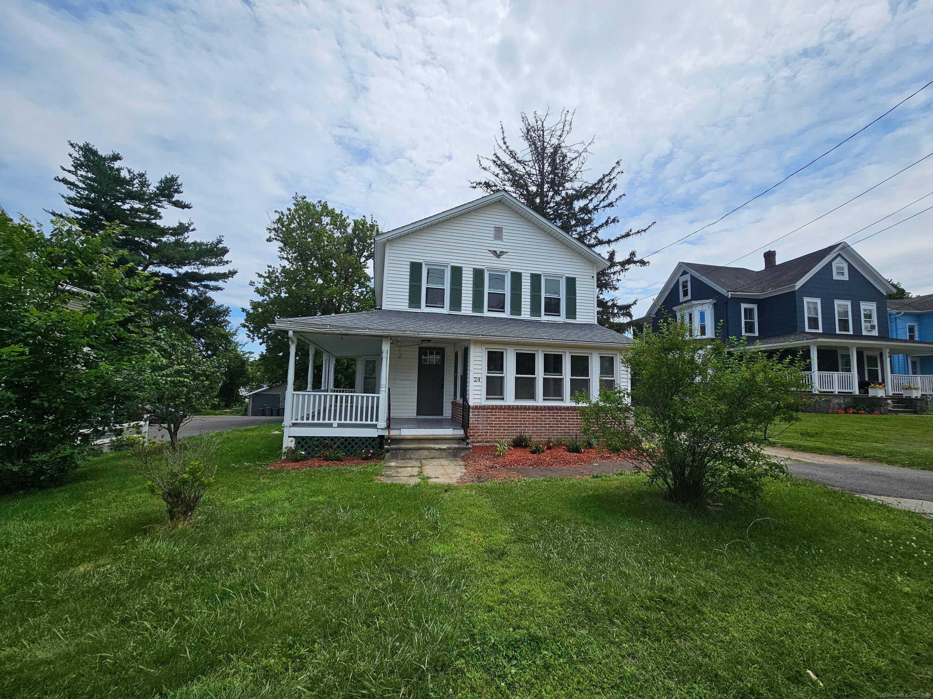 This beautifully renovated Colonial in Danbury offers the perfect blend of classic charm and modern convenience.