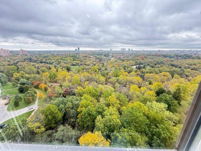 Welcome to this beautifully maintained unit offering a functional open concept layout filled with natural light.