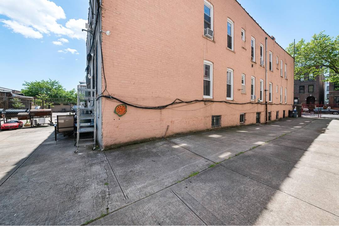 Pleased to announce the sale of 445 E 95th St, Brooklyn, NY 11212.