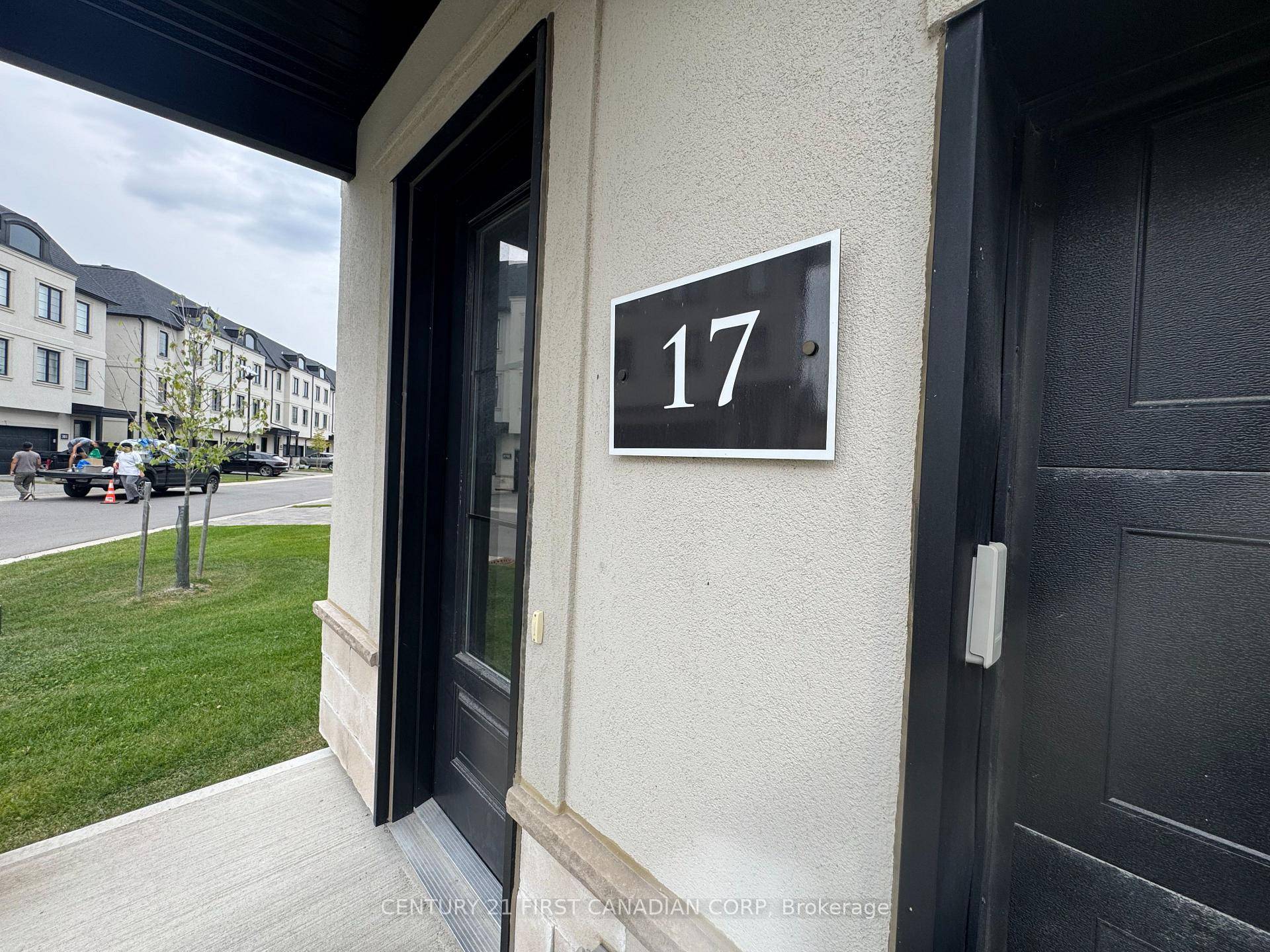 4 bedrooms, 3. 5 bath ! AB Lucas SS !