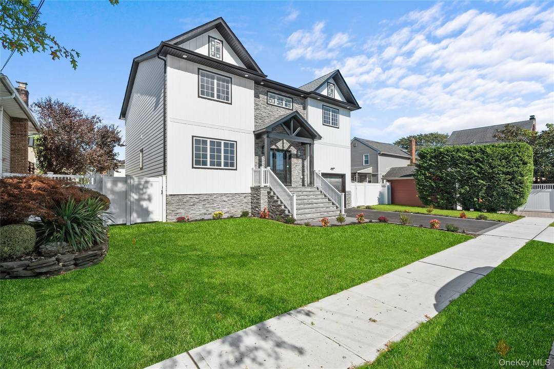 BRAND NEW, RAISED amp ; FEMA COMPLIANT LUXURY JUST 1 BLOCK TO TRAIN amp ; BUS !