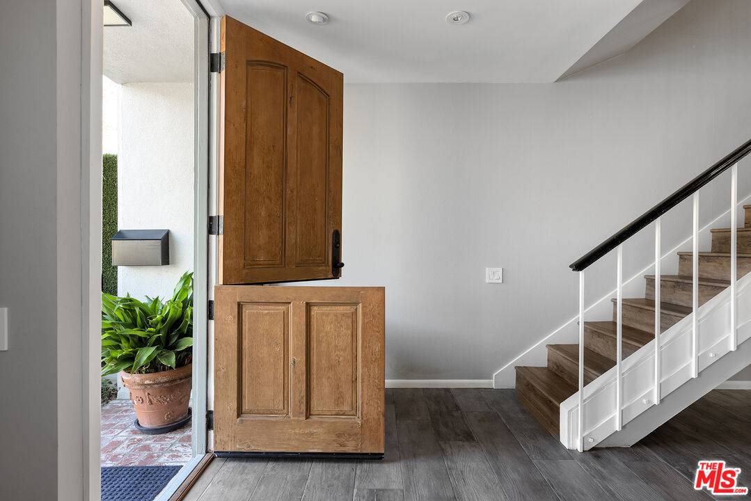 6200 Tapia Dr 3BR Malibu La