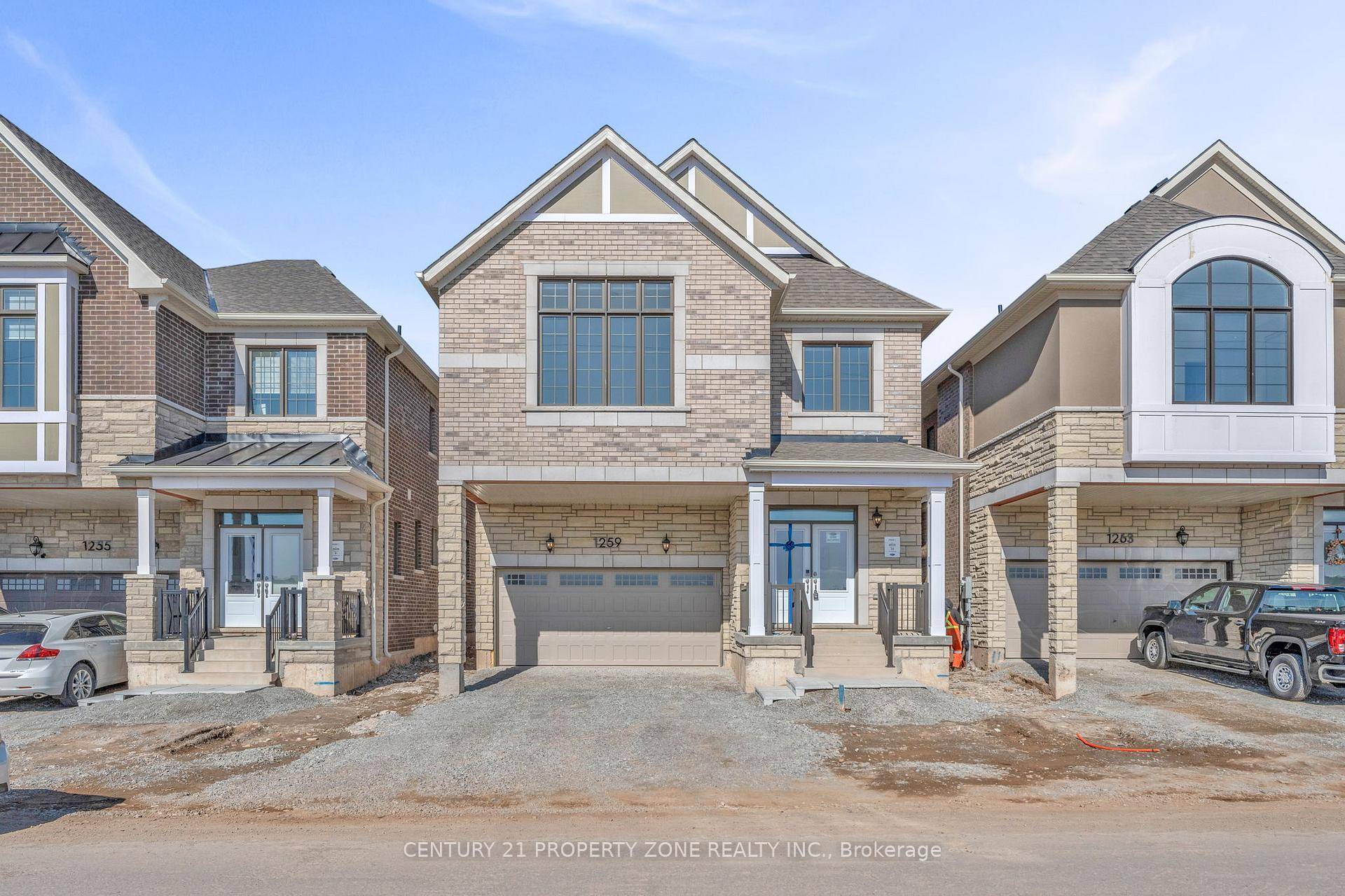 Brand new 5 bedroom, 4 bathroom, 2, 777 sq.