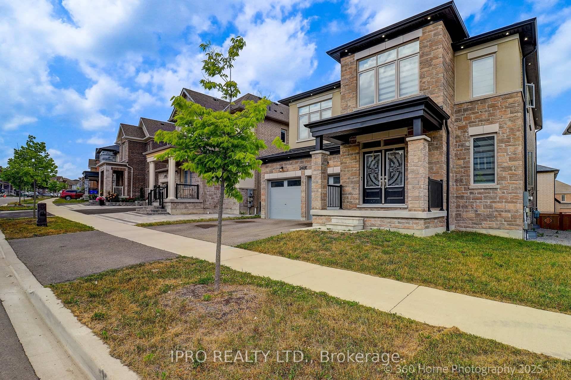 Welcome to this Luxurious 4 Bedrooms detached home In Pickering On.