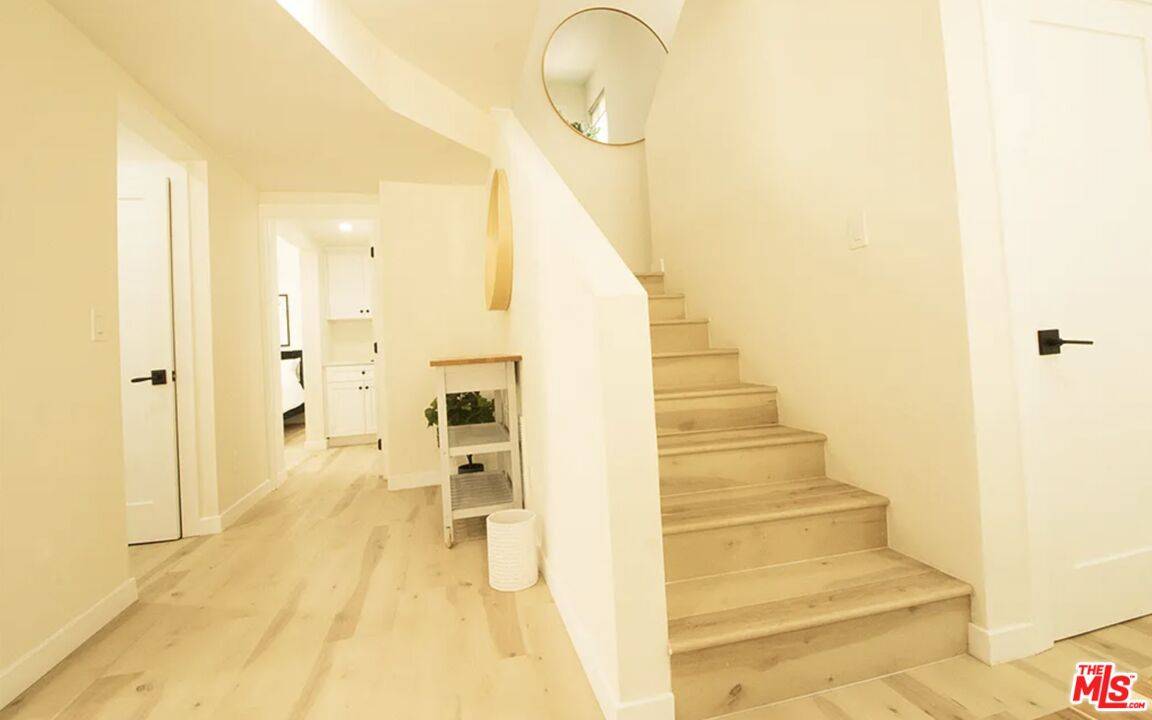 9042   Phyllis Ave 3BR Sunset Strip La