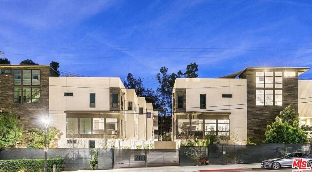 2111 N Cahuenga Blvd 2BR Hollywood Hills East La