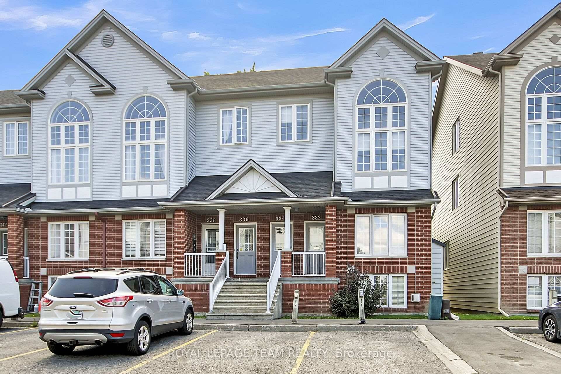 Welcome to 334 Wiffen Private Bright, Stylish amp ; Move In Ready !