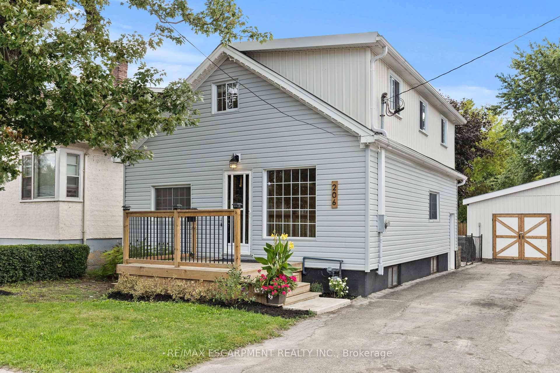 Newly Upgraded Home Perfect Starter or Downsizers Retreat This beautifully updated 2 2 bedroom, 2 full bathroom home offers the perfect blend of modern comfort and charm.