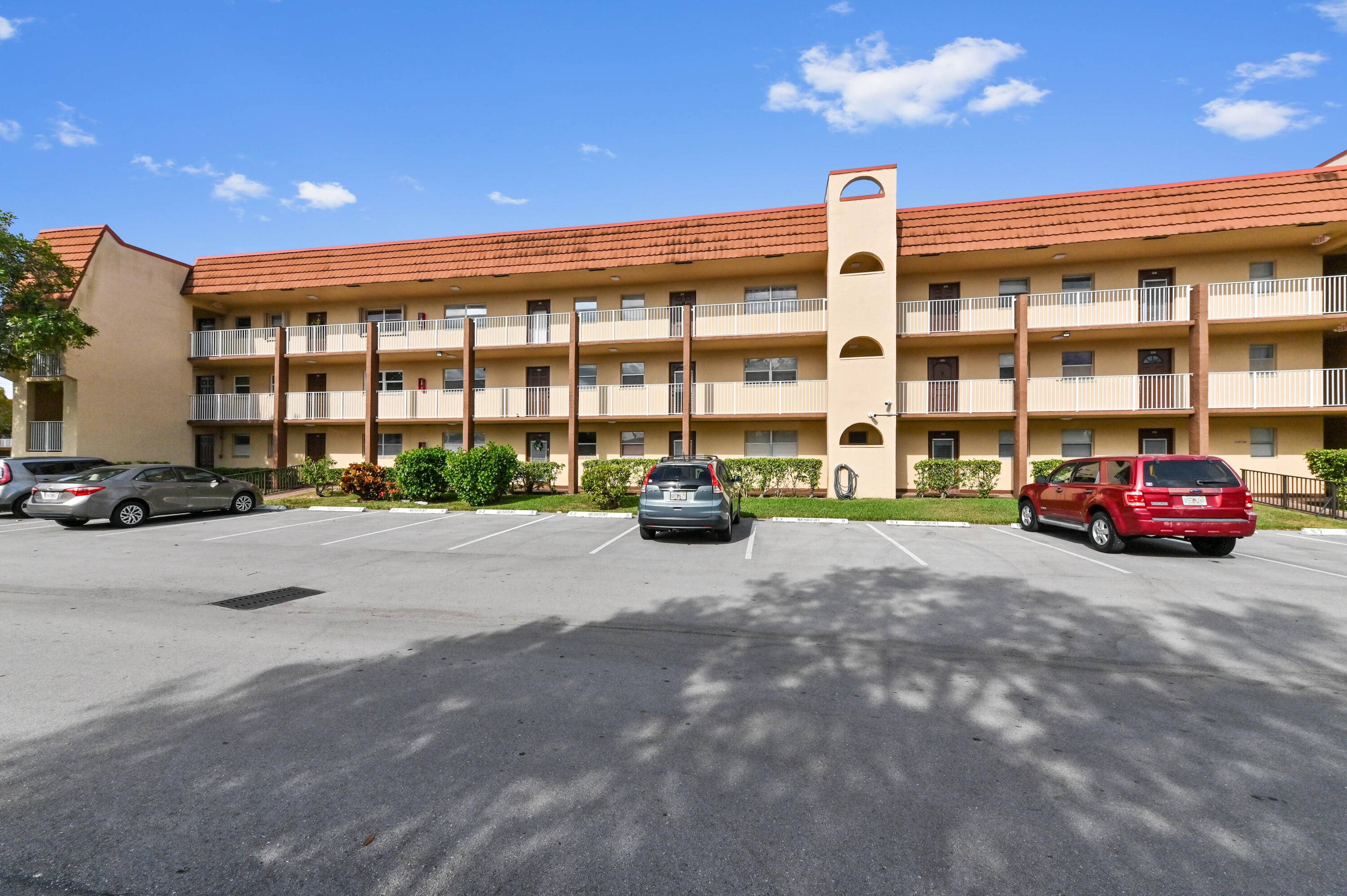 Discover the perfect blend of comfort and style in this beautiful 2nd floor waterfront condo, located close to the buildings elevator in the highly sought after 55 community of Sunrise ...