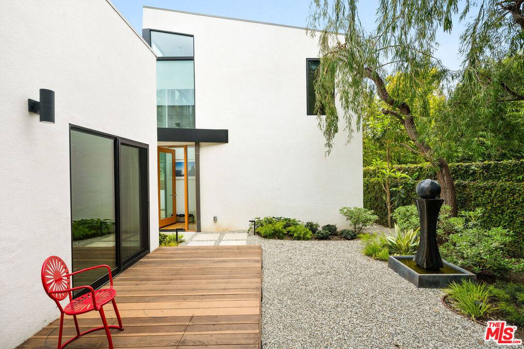 654   Hill St 4.0 Santa Monica LA