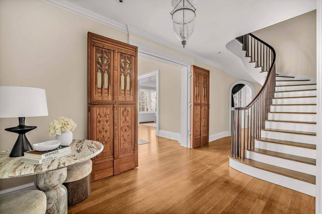 39 East 79th Street Triplex 12, 13, 14 This newly designed magnificent 7, 200 square foot, high floor triplex with breathtaking Central Park views combines the grandeur of a townhouse ...