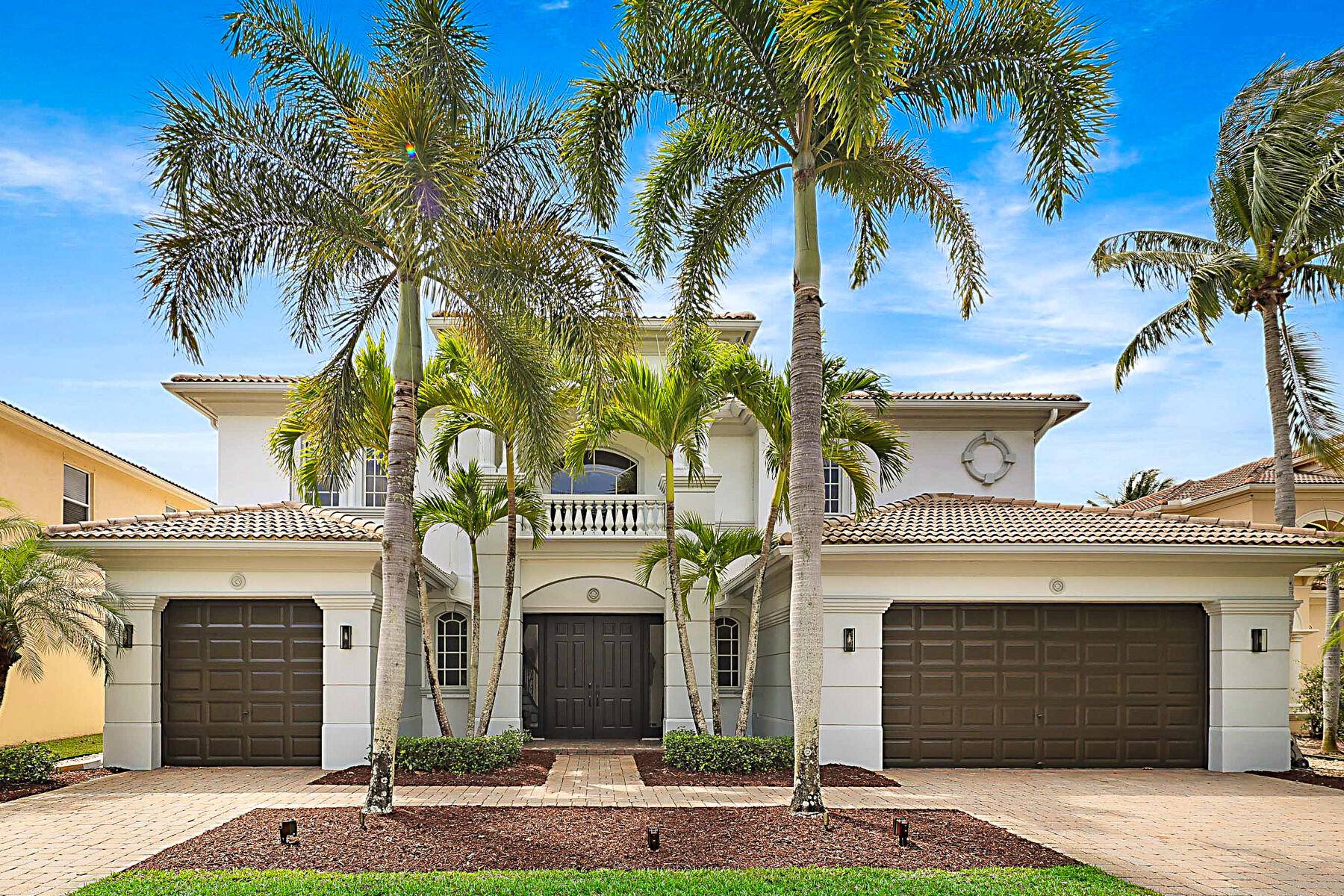 Exquisite Waterfront Living in Prestigious Wellington View.