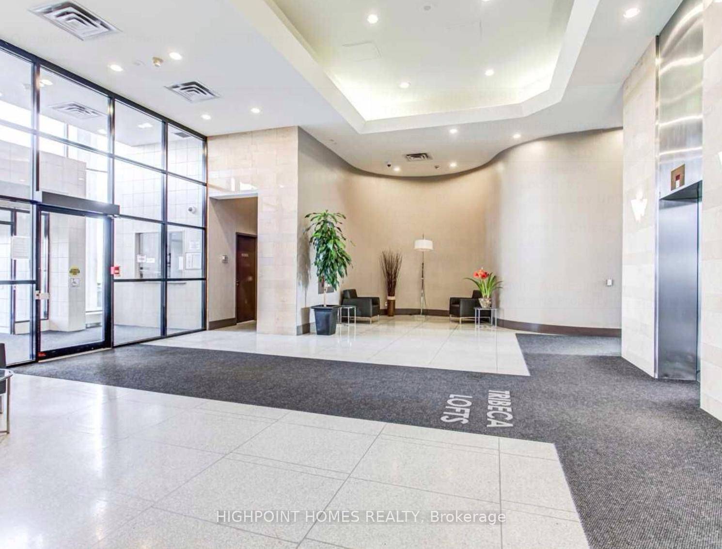 Spacious amp ; Cozy 2 Beds Den used As 2nd Bedroom amp ; 2 Baths Condo !