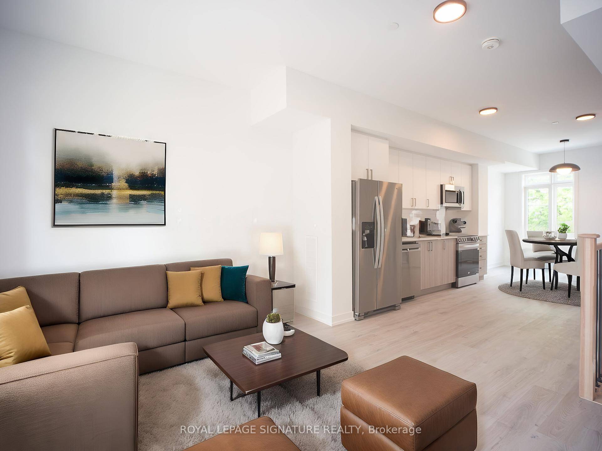 Spacious Townhouse at Eglinton amp ; Victoria Park !