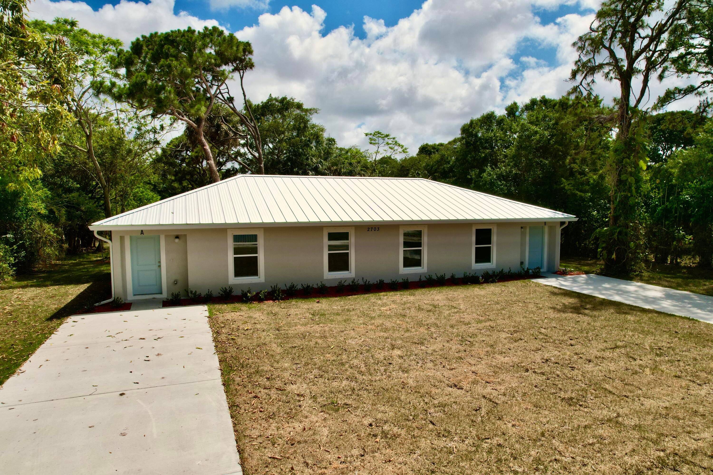 BRAND NEW Duplex Investment Opportunity !