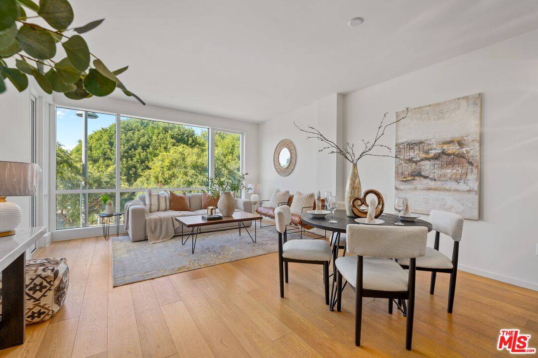 1705  Ocean Ave 1BR Santa Monica La