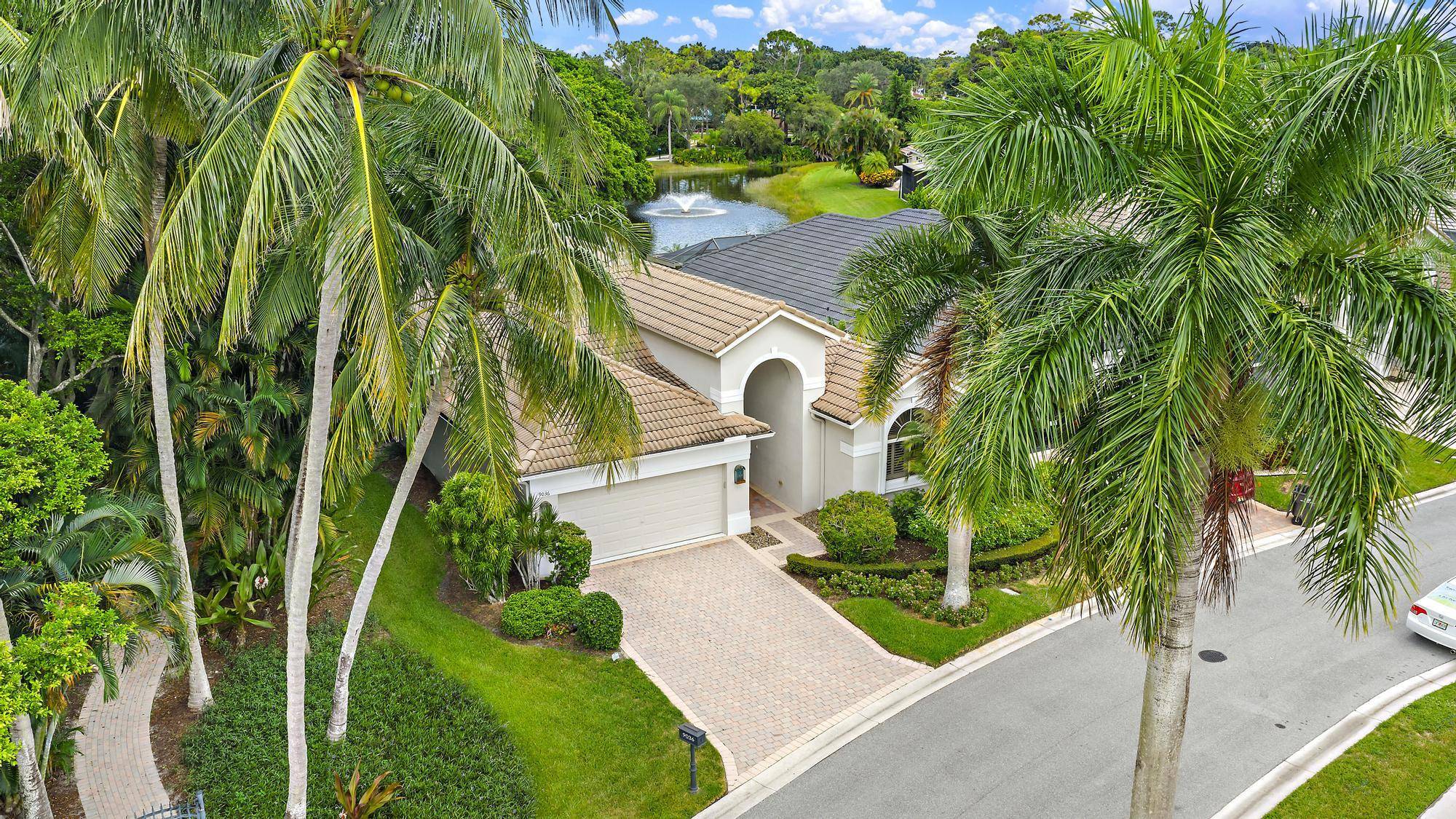 Move right into this fully furnished, TURNKEY 3BR 2.