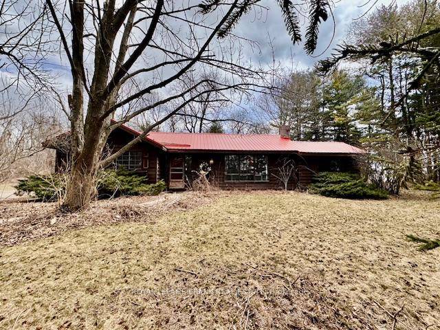 29. 34 Acres located just south of Highway 401 and just north of Lake Ontario.