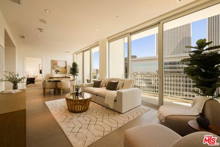 2025 Avenue Of The Stars 2BR Beverlywood La
