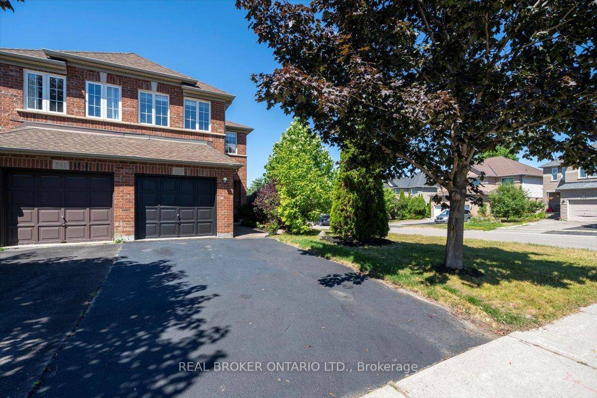 This Sunfilled, Beautifully Maintained Semi Detached Home Is Ideally Located On A Quiet Corner Lot In Stonehaven, One Of Newmarket's Most Desired Neighborhoods.