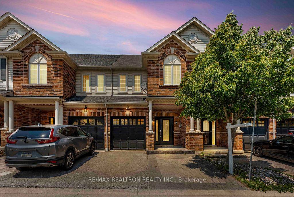 Stylish amp ; Spacious Townhome in a Prime Urban Setting.
