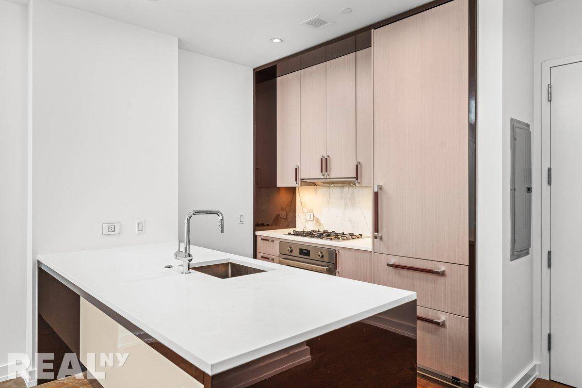 Welcome to the The Seymour located in the heart of Chelsea, close to Whole Foods, Trader Joes and Fairway !