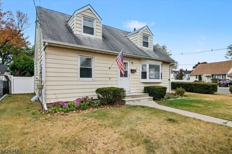 Charming four bedroom Cape Cod located in the heart of Kenilworth !