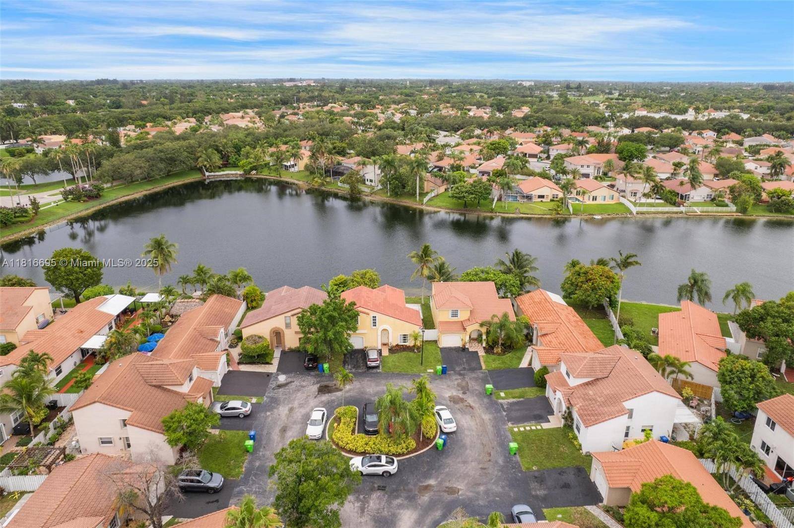 Welcome to your dream home in the Residences at Sawgrass Mills !