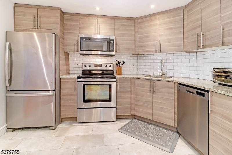 Welcome to this bright and stylish 1 Bedroom 1 Bath residence, offering a seamless blend of modern design and comfortable living.