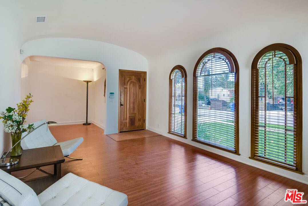 4264  MILDRED AVE 2BR Marina Del Rey La