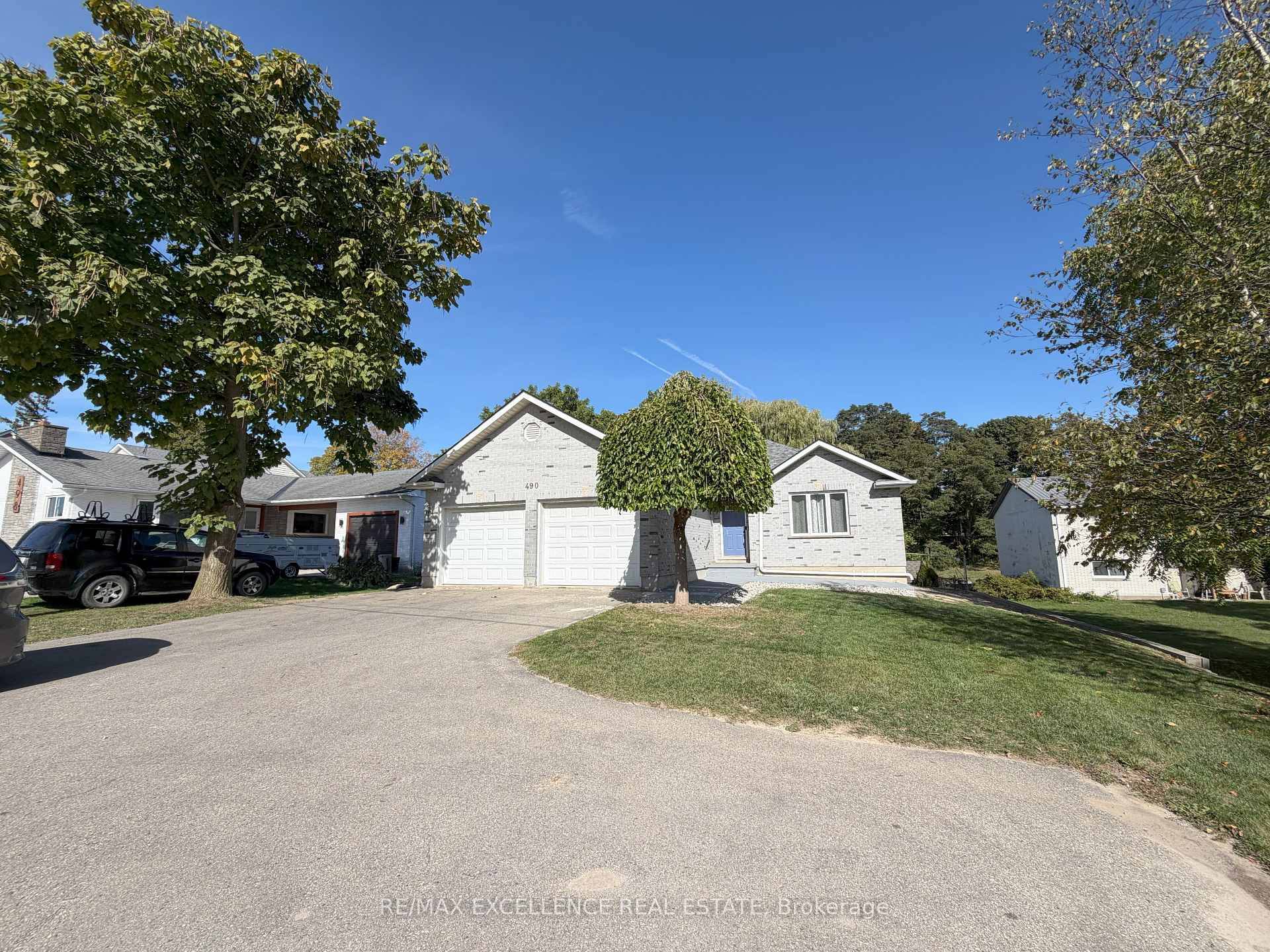 Renovated Bungalow in Tillsonburg !